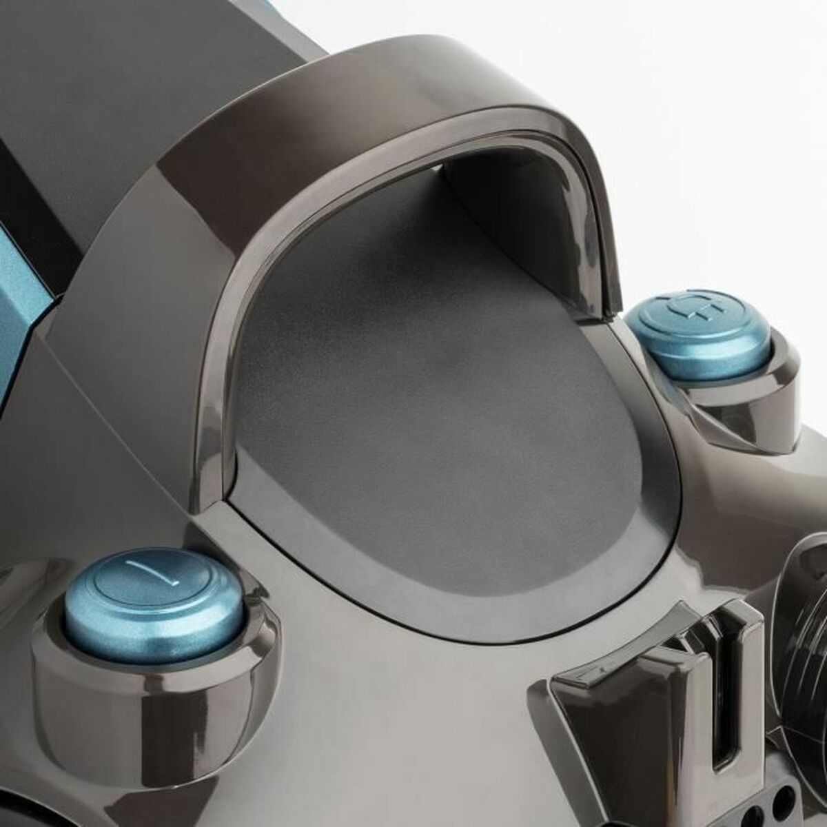 V4HE91D00821091D8630E022C231041E955R7050582P5